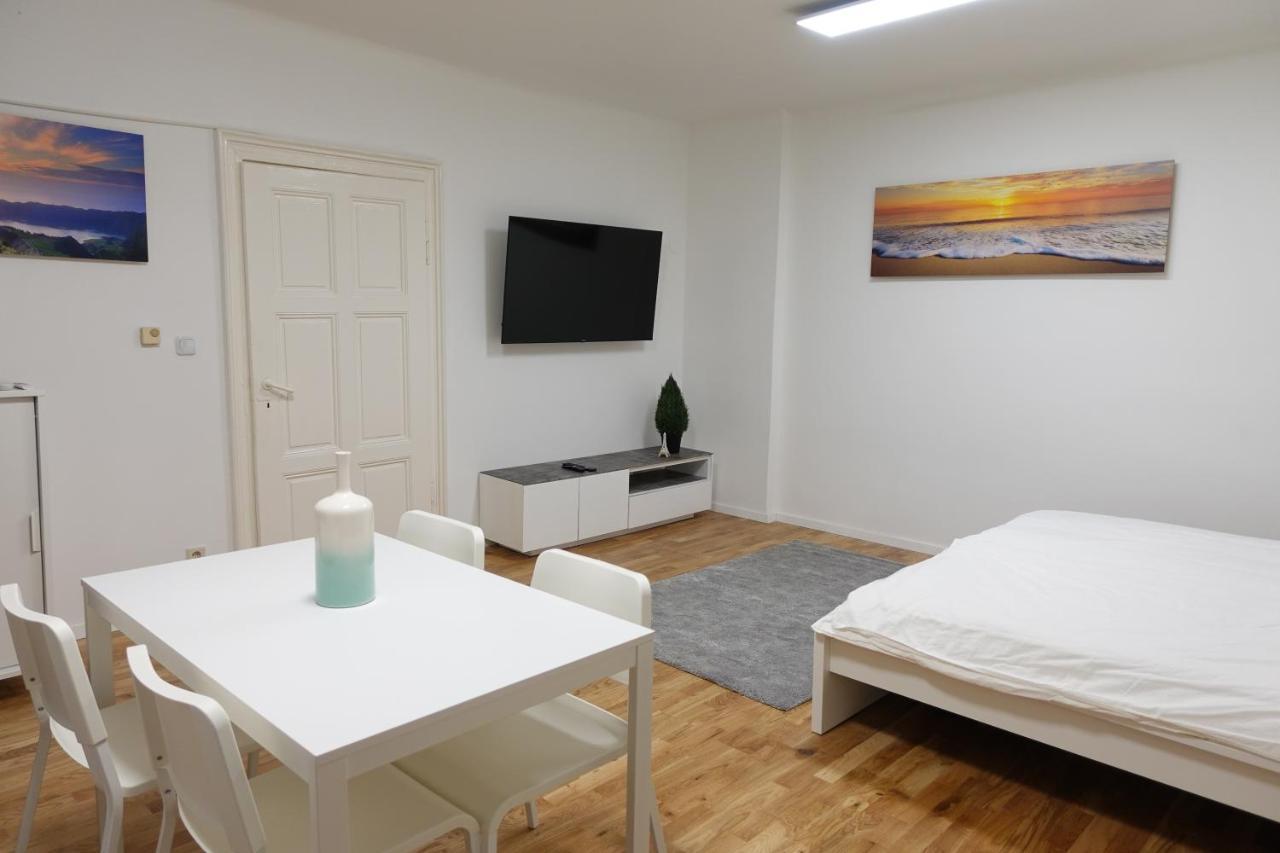 Comfortable Apartment In Central Вена Экстерьер фото
