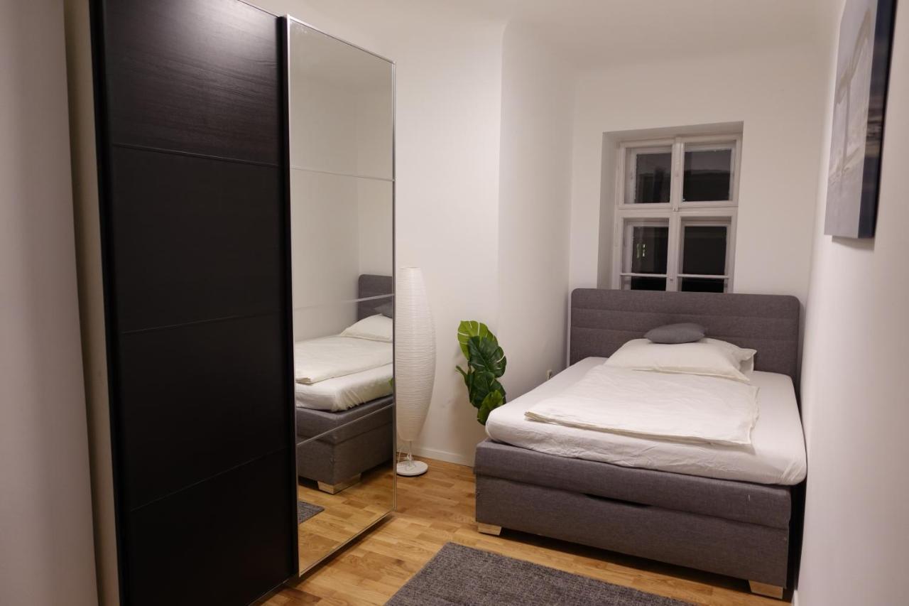Comfortable Apartment In Central Вена Экстерьер фото