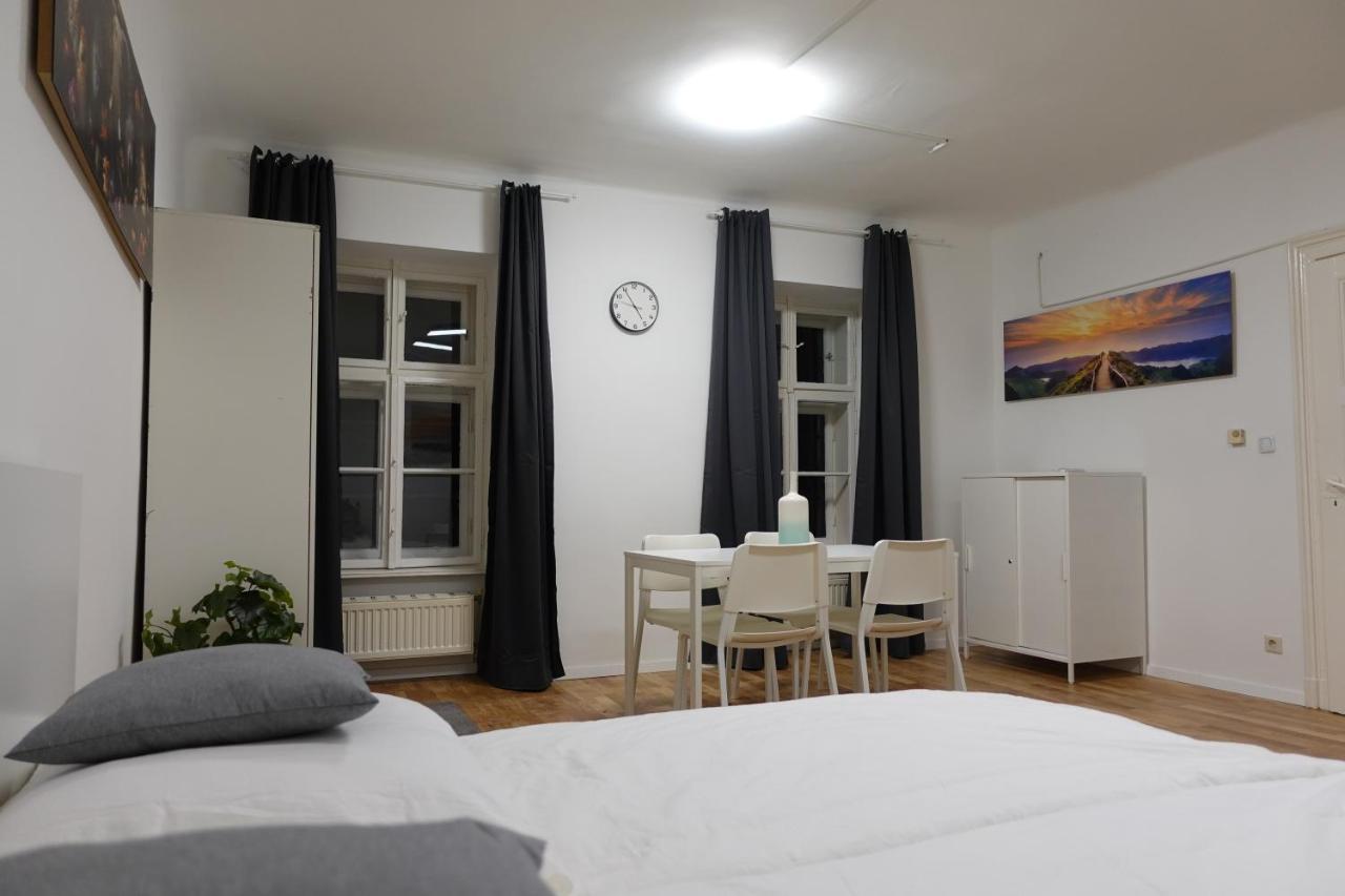 Comfortable Apartment In Central Вена Экстерьер фото